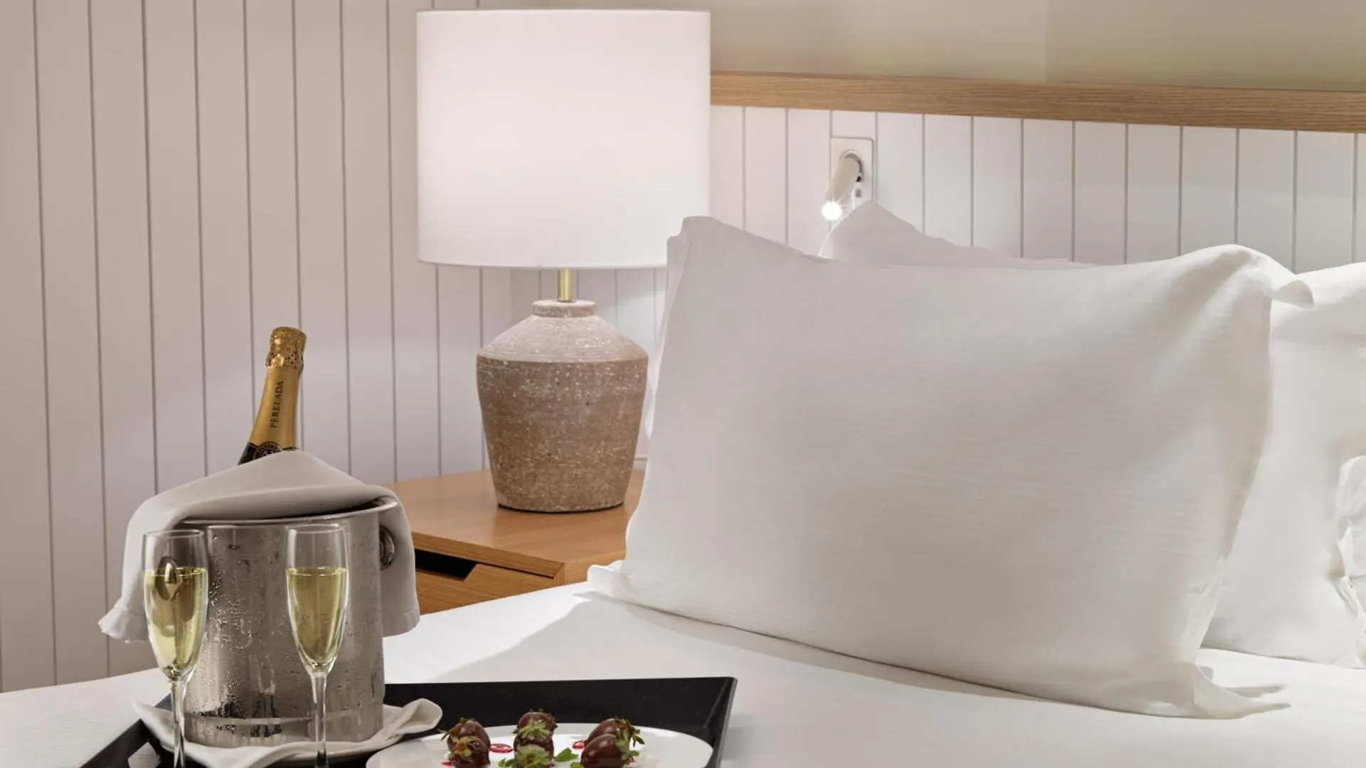 H10 Croma Malaga Hotel 4*,