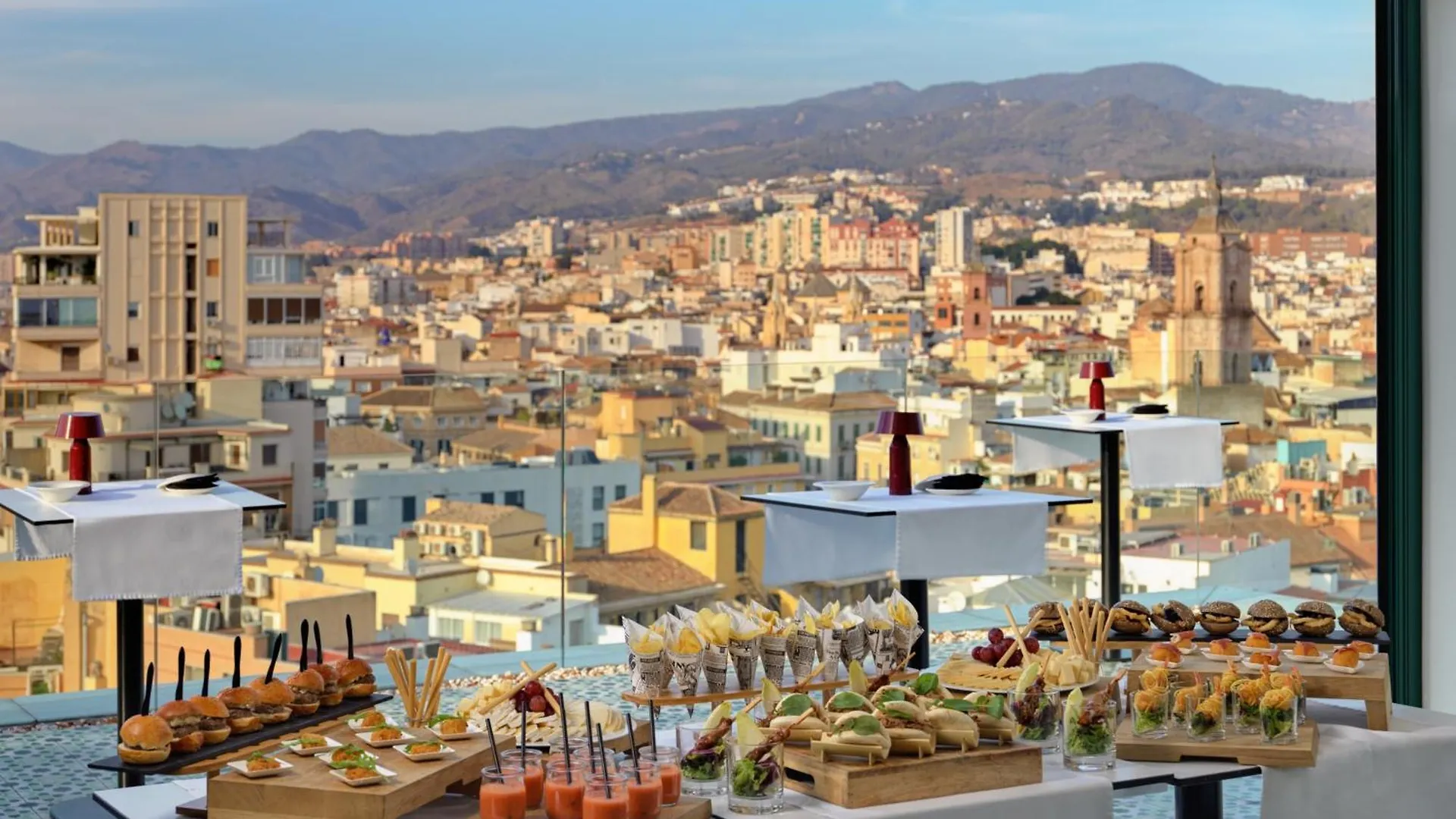 ****  Hotel H10 Croma Málaga Spagna